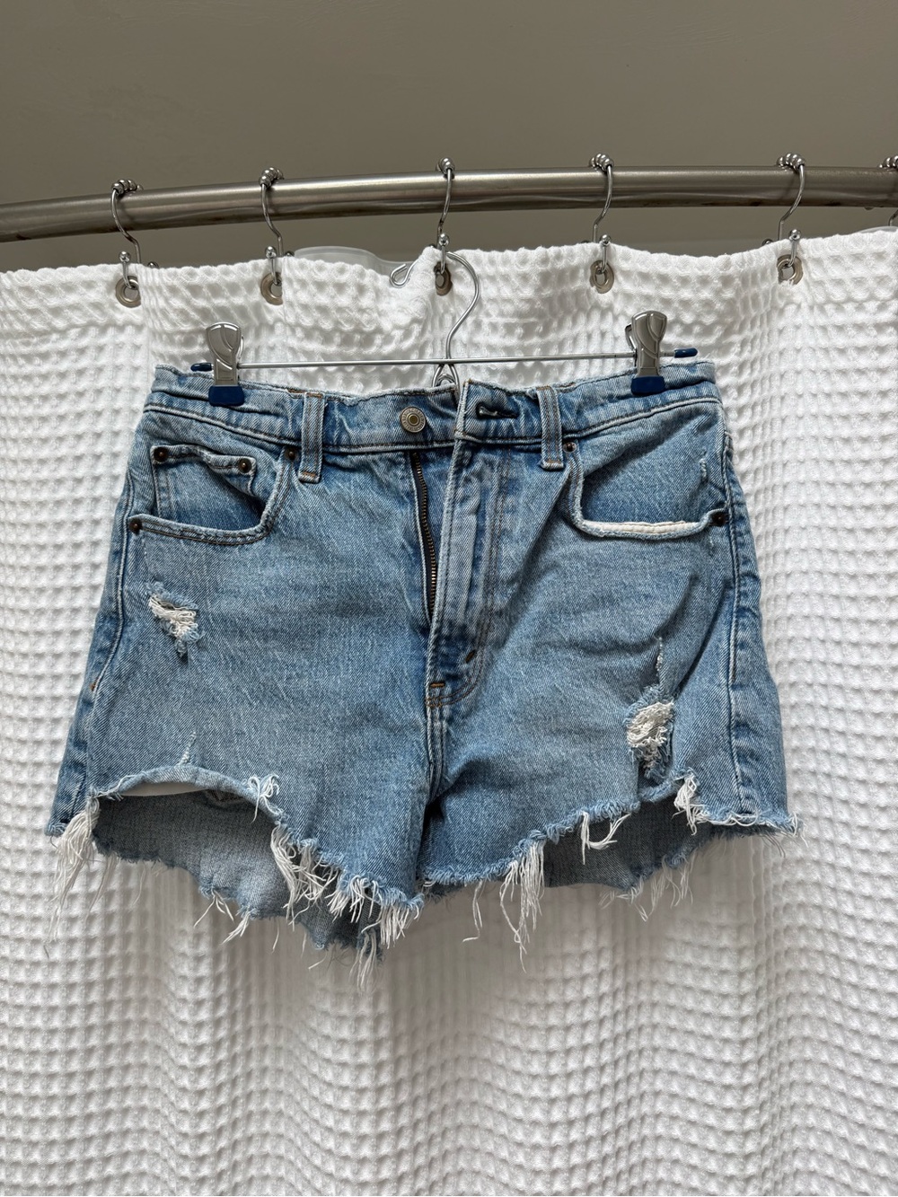 Abercrombie & Fitch The Mom High Rise 2